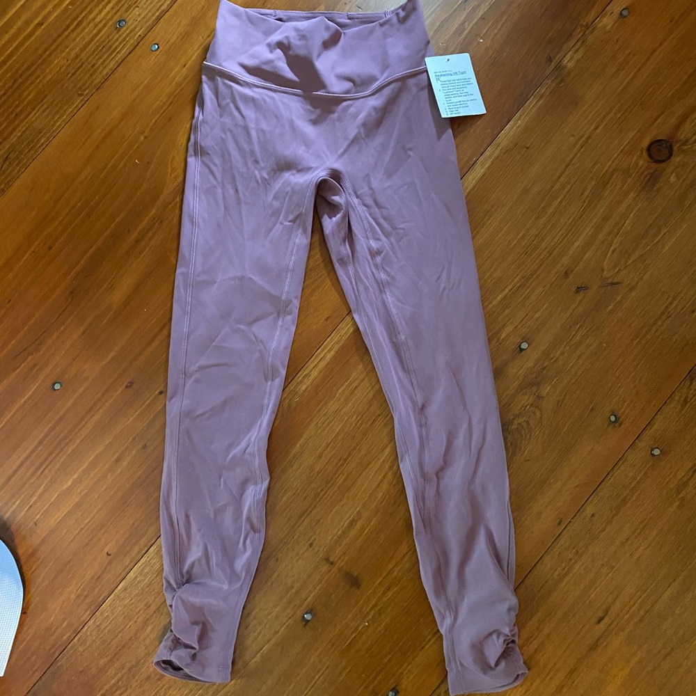 NWT lululemon awakening HR Tight 25” 4